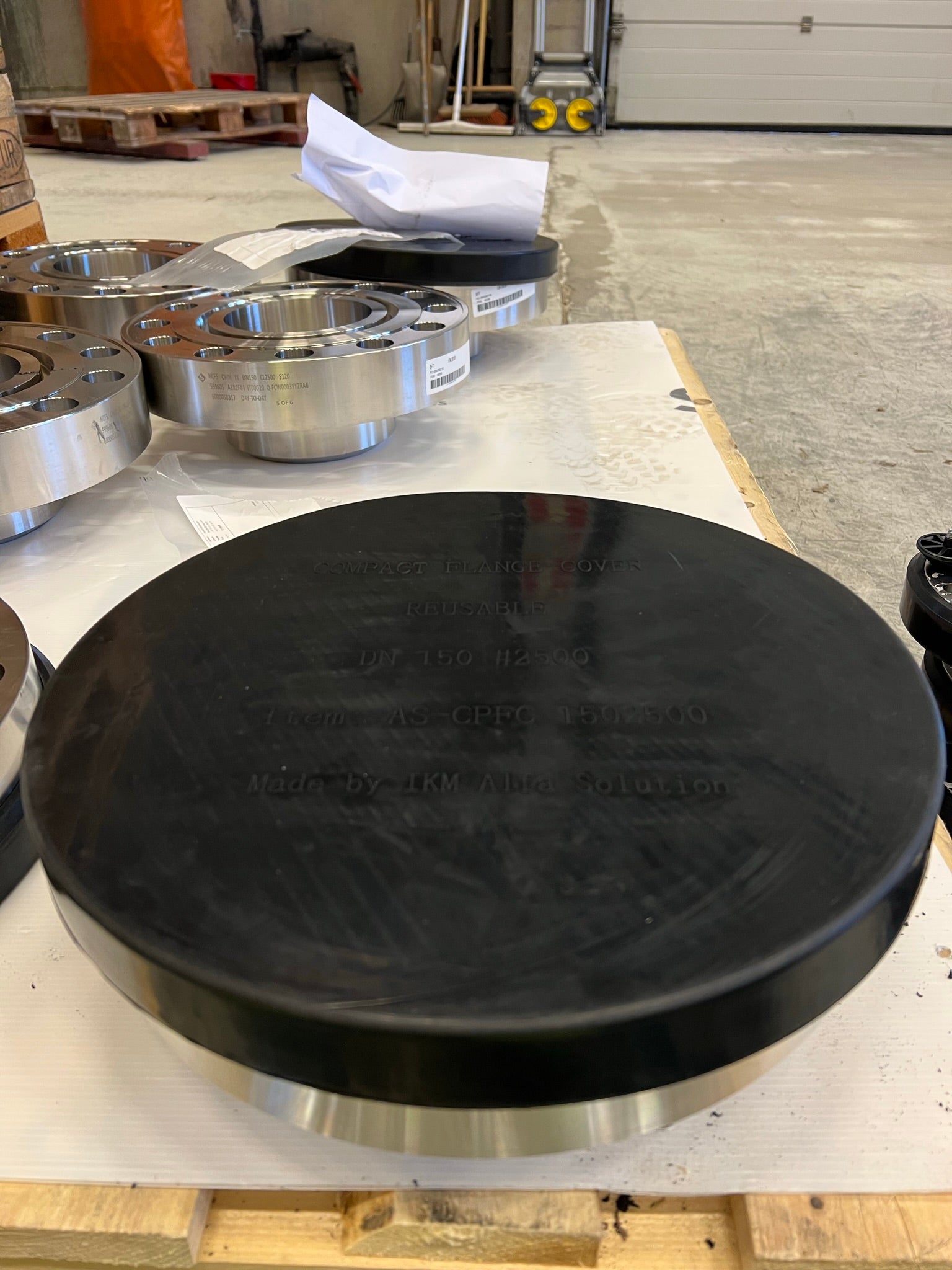 Compact Flange Covers